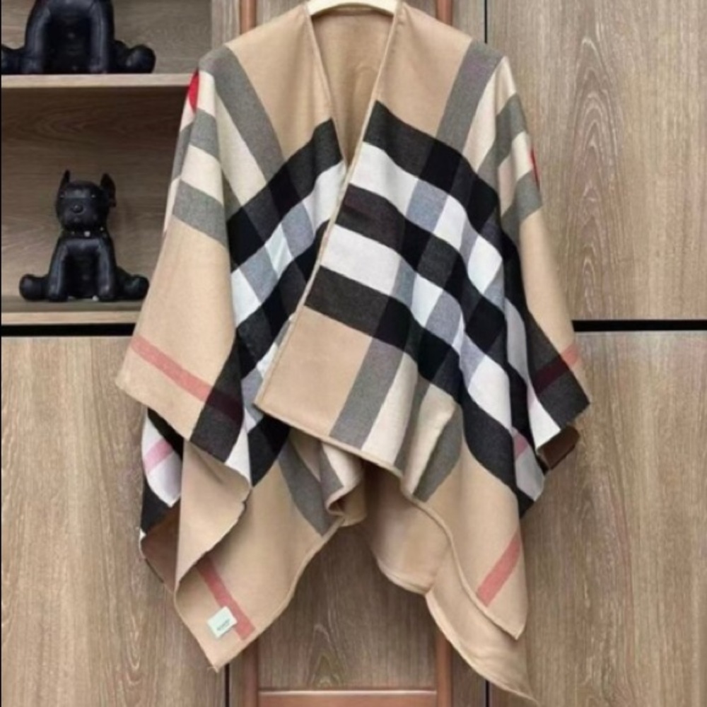 Burberry Camel and Black Check Cape - Picture 4 of 6